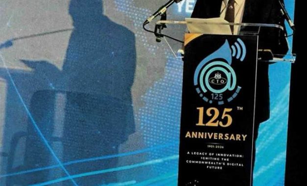Discurso del Ministro Bossano ante la Organización de Telecomunicaciones de la Commonwealth