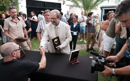 El Ministro de Patrimonio, el Honorable Profesor John Cortes, asistió hoy al Museo Nacional de Gibraltar para la presentación de «Dorothy Garrod y el Cráneo de la Torre del Diablo», una nueva publicación del Dr. Alex Menez.