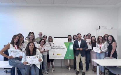 Entrega de diplomas de Ofimática del programa de Formación Turística   
