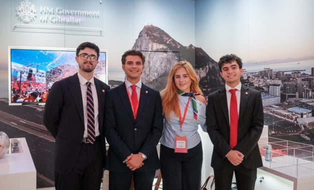  Gibraltar gana el premio al Mejor Stand en la Conferencia del Partido Liberal Demócrata con los estudiantes como protagonistas