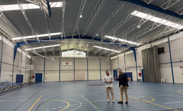 Reparaciones en la cubierta del Pabellón de Puente Mayorga