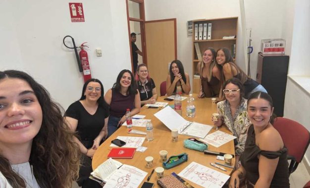 Comienza con éxito un nuevo club de lectura para jóvenes