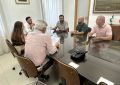 Reunión para colaborar con Piratas del Golf en un torneo a beneficio de las familias con cáncer infantil