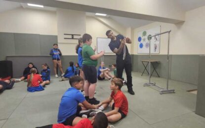 La Aduana de Gibraltar (HM Customs Gibraltar) recibe a alumnos de la escuela St Joseph’s en una emocionante jornada de puertas abiertas educativa