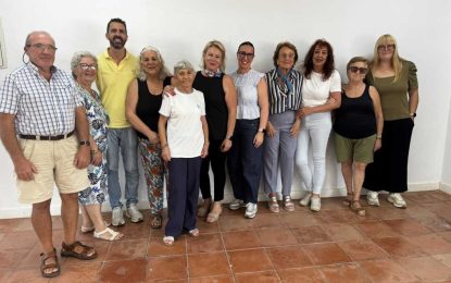 El Ayuntamiento inicia las visitas a los talleres de memoria del municipio con motivo del Día Internacional de las Personas Mayores